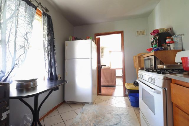 5852 N 35th STREET, Milwaukee, WI 53209