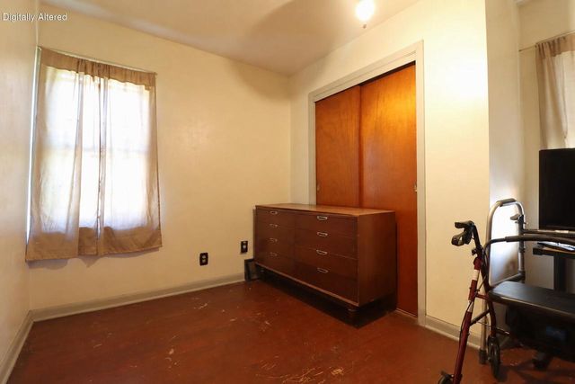 5852 N 35th STREET, Milwaukee, WI 53209