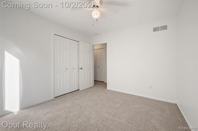 33865 Trillium Court, Livonia, MI 48150