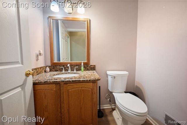 33865 Trillium Court, Livonia, MI 48150
