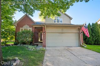 33865 Trillium Court, Livonia, MI 48150