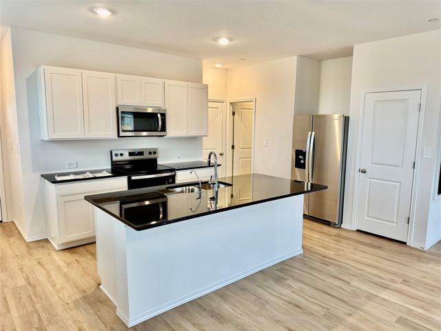 165 Cinnabar LN 5, Kyle, TX 78640