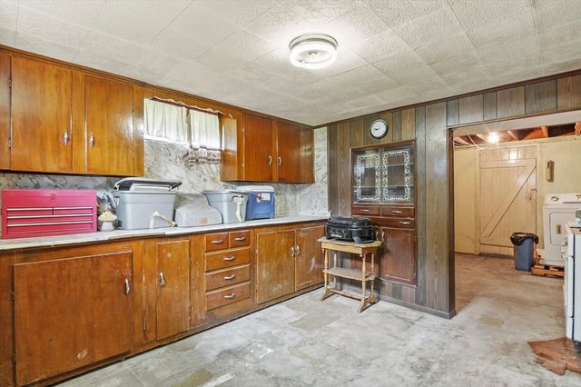 87 Senna Road, Fitchburg, MA 01420