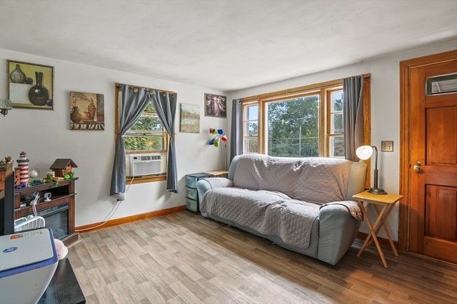 87 Senna Road, Fitchburg, MA 01420