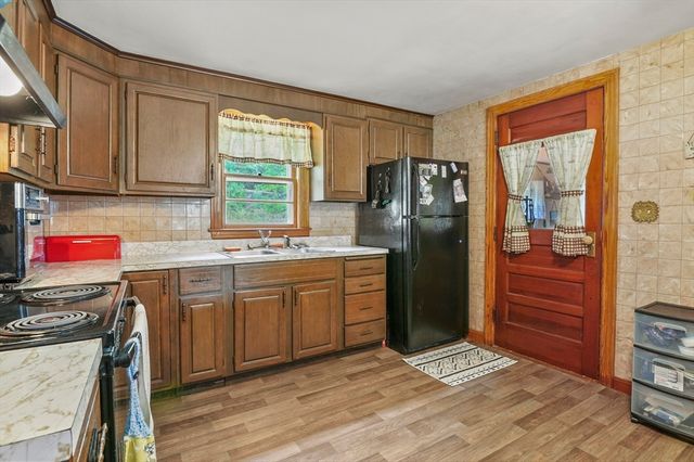 87 Senna Road, Fitchburg, MA 01420