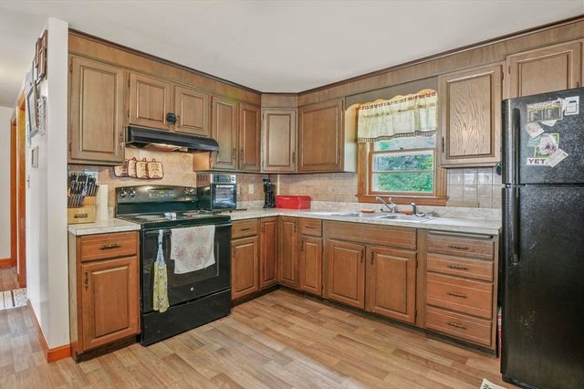 87 Senna Road, Fitchburg, MA 01420