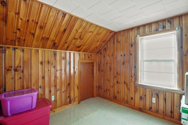 87 Senna Road, Fitchburg, MA 01420