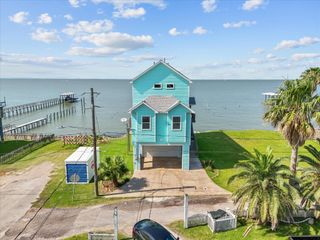 1130 Ave Avenue A 1/2 Street, Dickinson, TX 77539