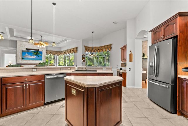 7530 TORI WAY, Bradenton, FL 34202