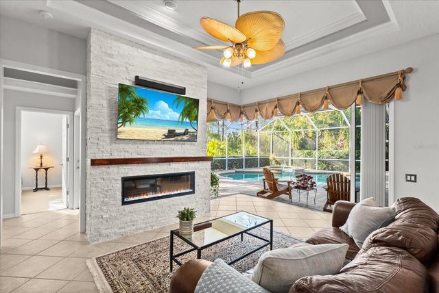 7530 TORI WAY, Bradenton, FL 34202