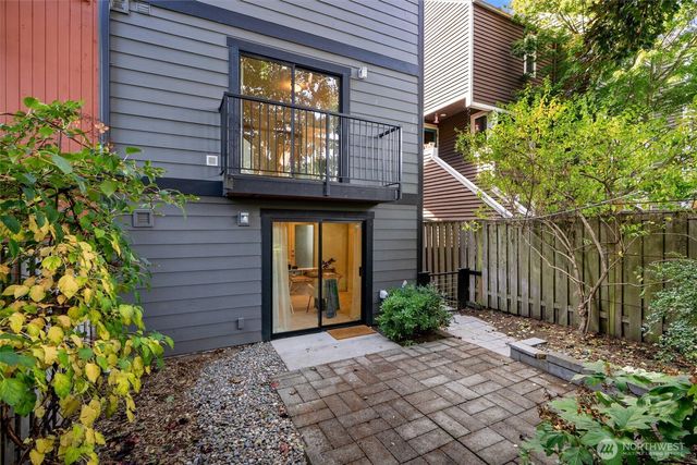 3636 Beach Drive SW #A, Seattle, WA 98116