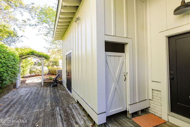 145 Camp Morehead Drive, Morehead City, NC 28557