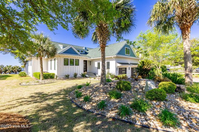 145 Camp Morehead Drive, Morehead City, NC 28557