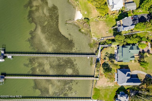 145 Camp Morehead Drive, Morehead City, NC 28557