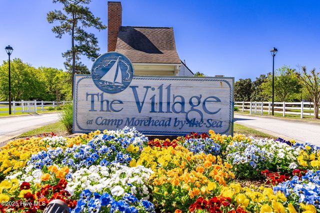 145 Camp Morehead Drive, Morehead City, NC 28557