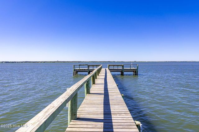 145 Camp Morehead Drive, Morehead City, NC 28557