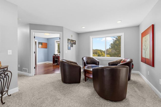 1505 14th Street SE, Forest Lake, MN 55025