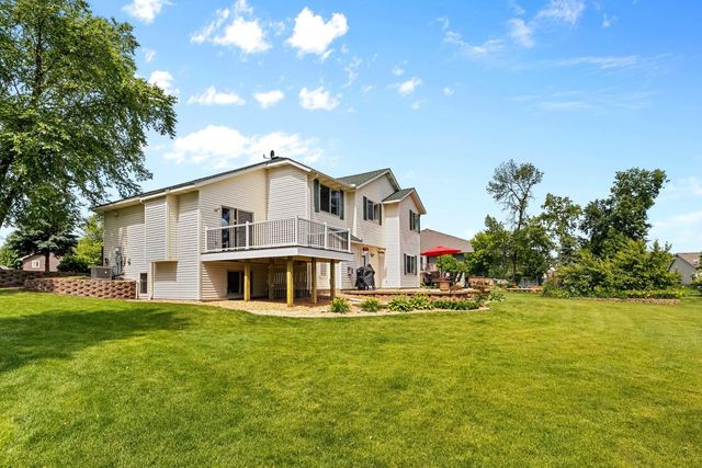 1505 14th Street SE, Forest Lake, MN 55025