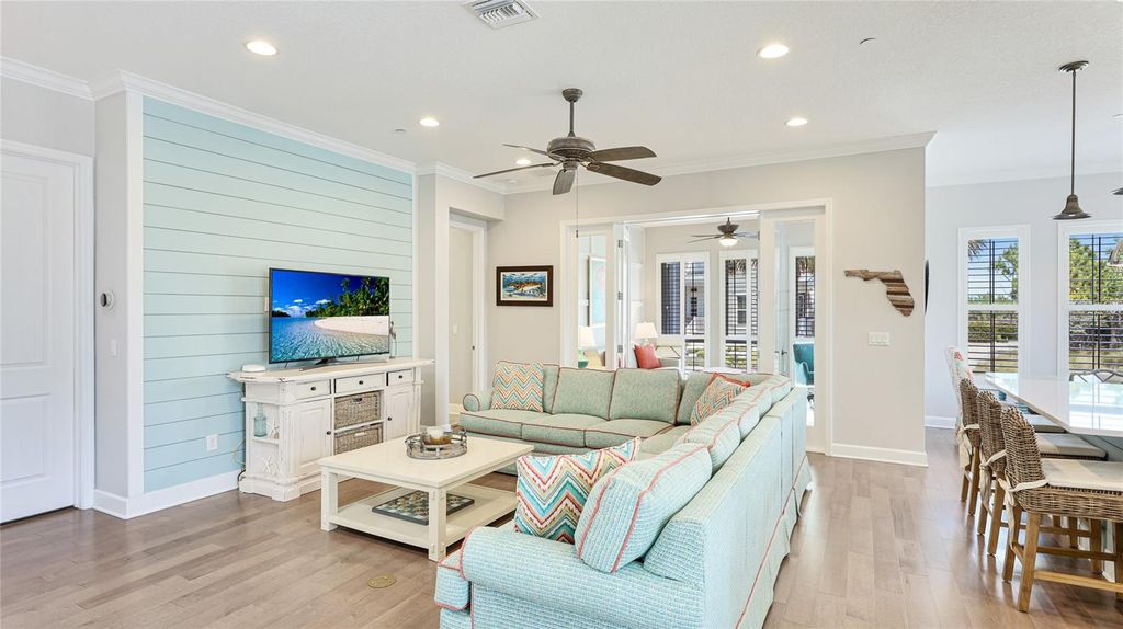 283 SAINT LUCIA DRIVE 101
