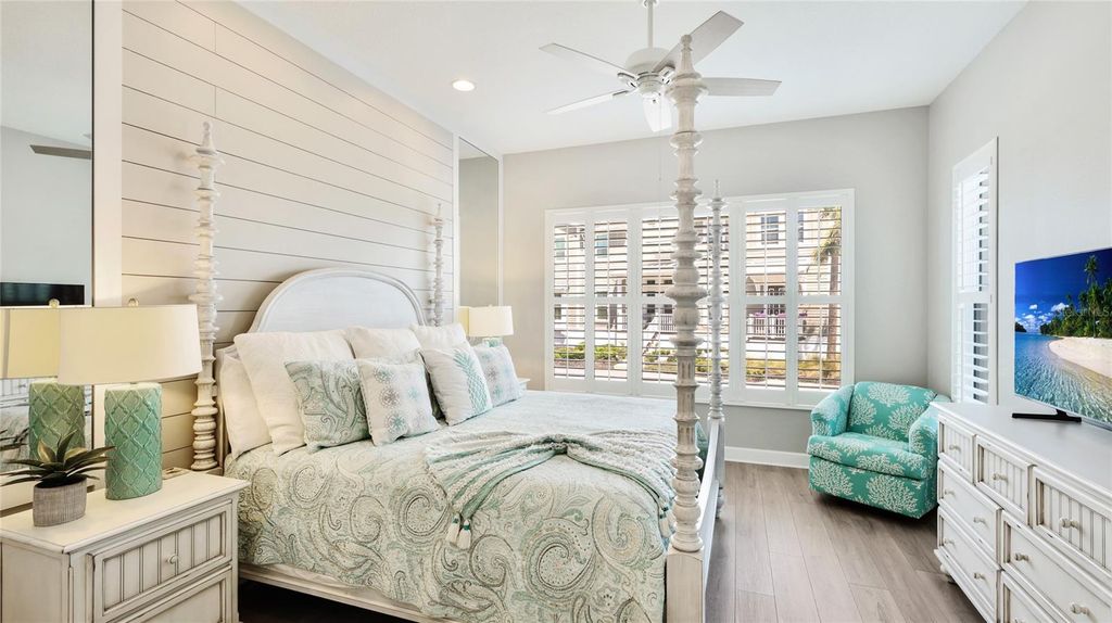 283 SAINT LUCIA DRIVE 101