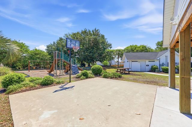 4827 Brookside Ln., Myrtle Beach, SC 29579