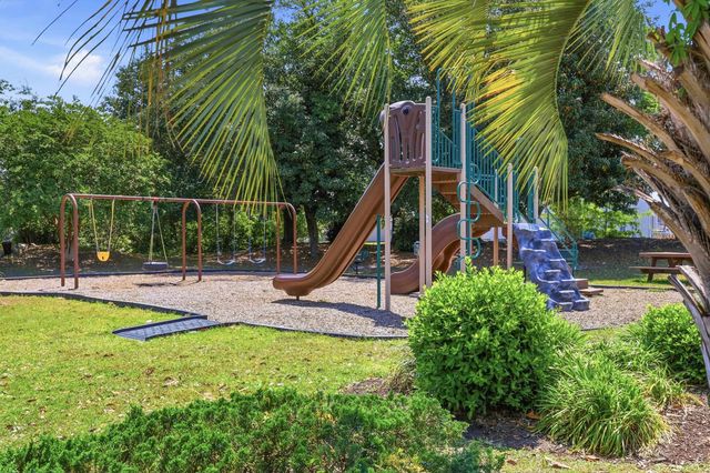 4827 Brookside Ln., Myrtle Beach, SC 29579