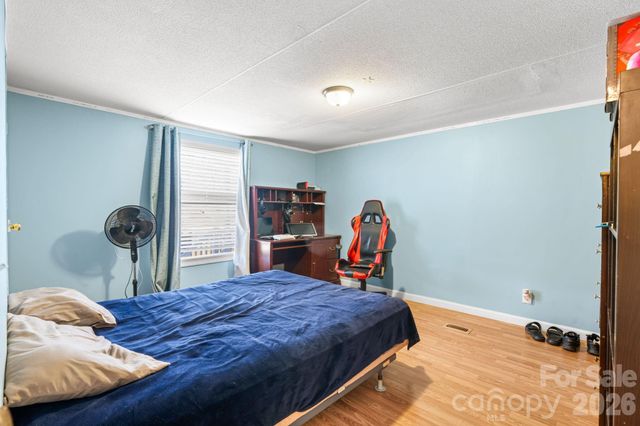 1817 Ellick Drive, Newton, NC 28658