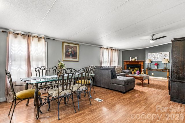 1817 Ellick Drive, Newton, NC 28658