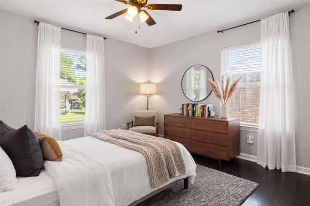 418 Neyland Street, Houston, TX 77022