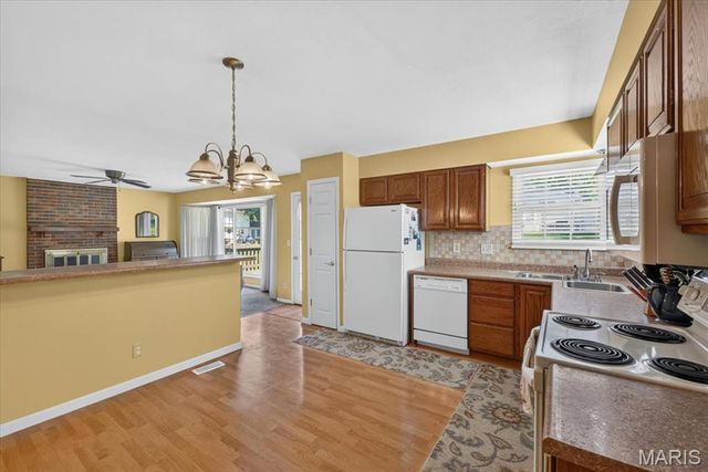 2739 Cripple Creek Drive, Oakville, MO 63129