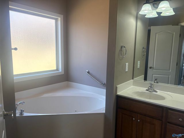 14413 Birkdale Circle, Athens, AL 35613