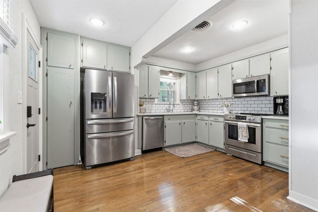 2322 Carnation Avenue, Fort Worth, TX 76111