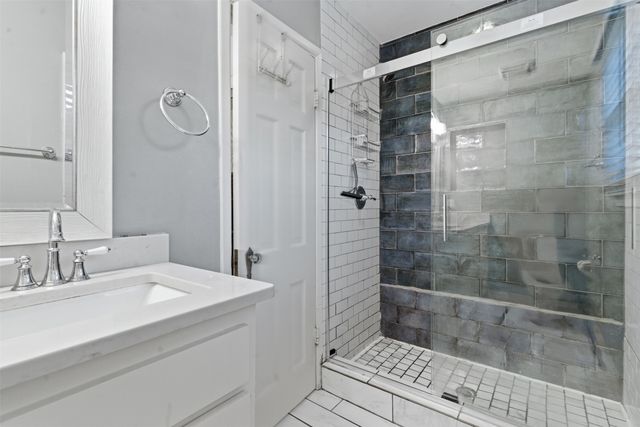 2322 Carnation Avenue, Fort Worth, TX 76111