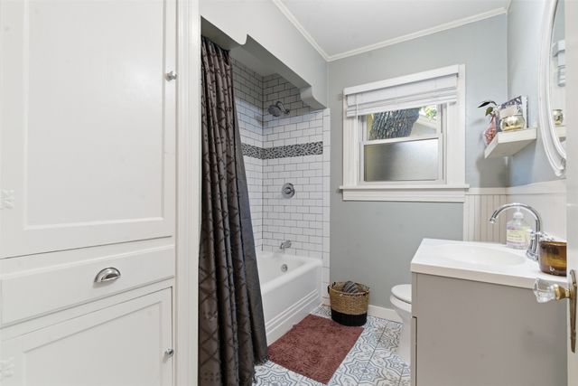 2322 Carnation Avenue, Fort Worth, TX 76111