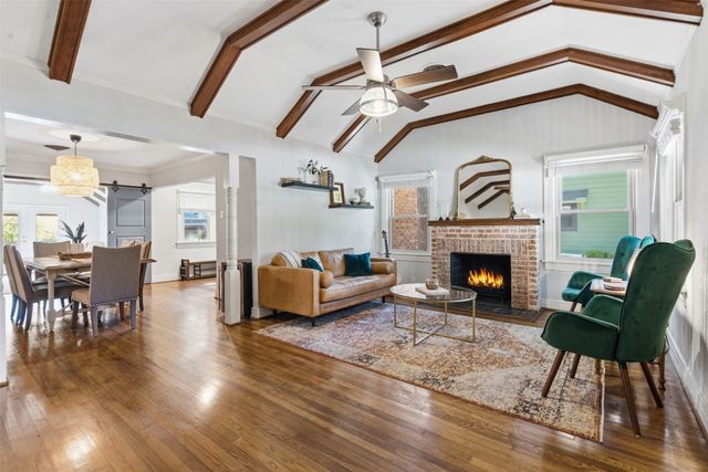 2322 Carnation Avenue, Fort Worth, TX 76111