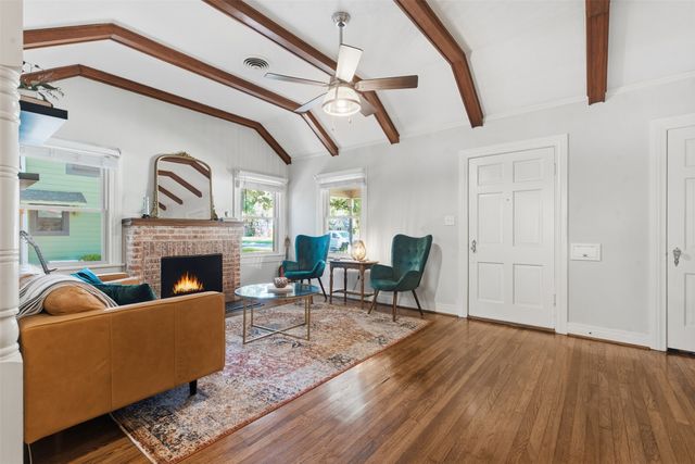 2322 Carnation Avenue, Fort Worth, TX 76111