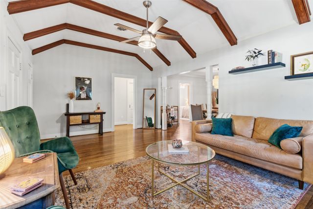 2322 Carnation Avenue, Fort Worth, TX 76111