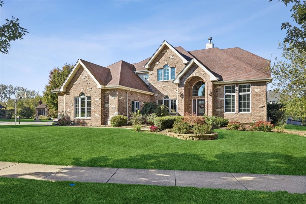 8675 Hotchkiss Drive, Frankfort, IL 60423 — exterior