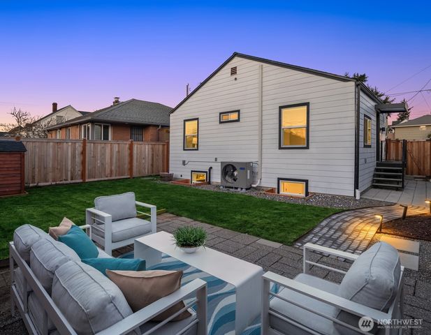 3017 15th Avenue S, Seattle, WA 98144