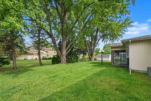 5601 Cape Cod Lane, South Bend, IN 46614