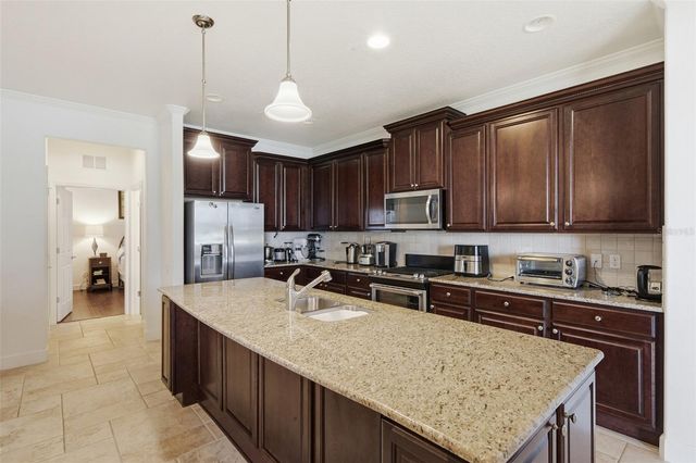 125 LA CRESTA COURT, Davenport, FL 33837
