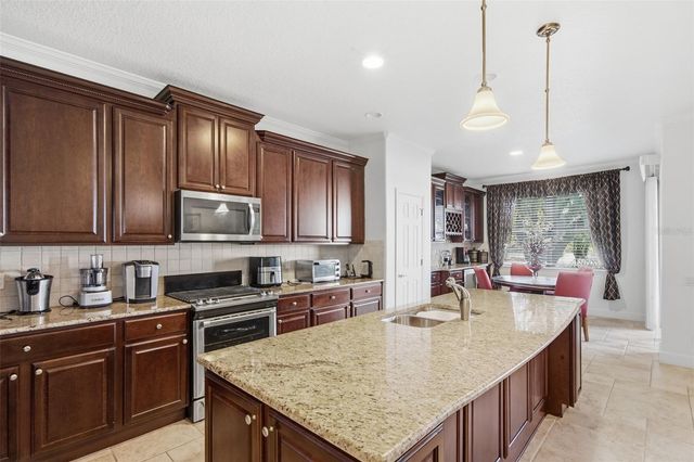 125 LA CRESTA COURT, Davenport, FL 33837