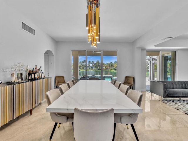 8052 NW 161st Terrace, Miami Lakes, FL 33016