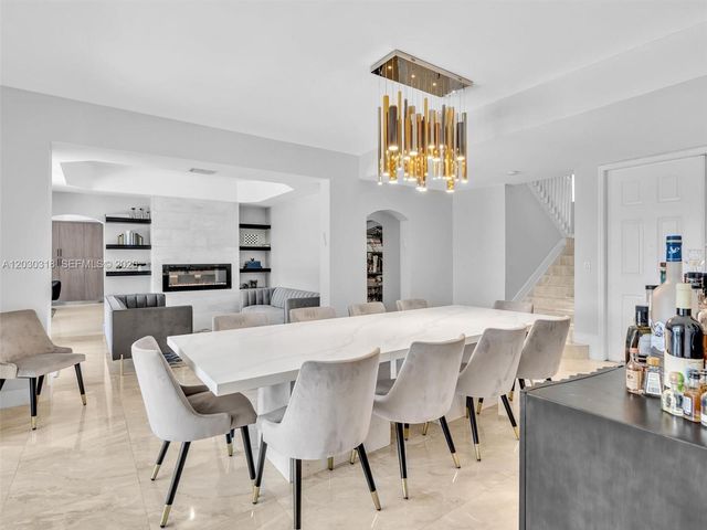 8052 NW 161st Terrace, Miami Lakes, FL 33016