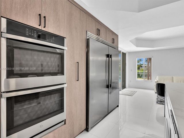 8052 NW 161st Terrace, Miami Lakes, FL 33016