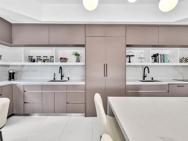 8052 NW 161st Terrace, Miami Lakes, FL 33016