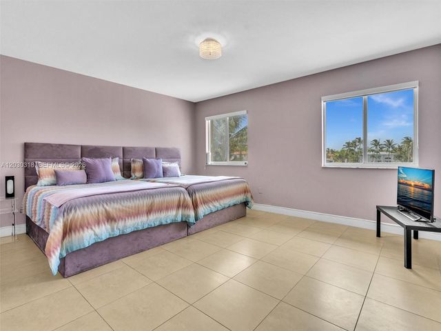 8052 NW 161st Terrace, Miami Lakes, FL 33016