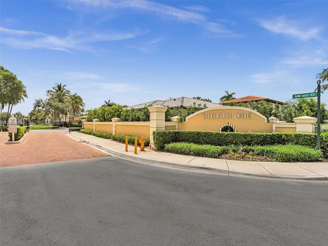 8052 NW 161st Terrace, Miami Lakes, FL 33016