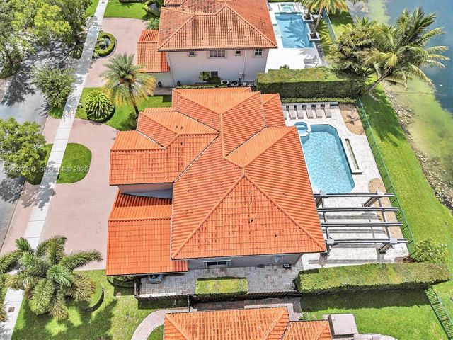 8052 NW 161st Terrace, Miami Lakes, FL 33016