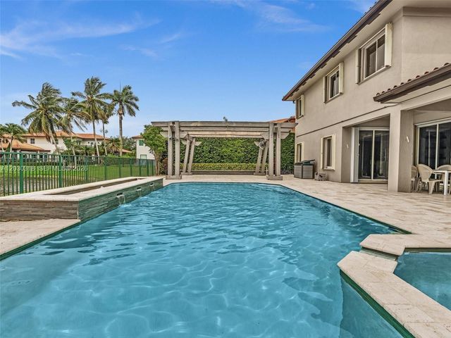 8052 NW 161st Terrace, Miami Lakes, FL 33016